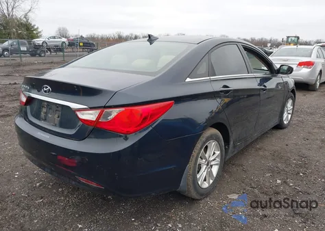 2013 Hyundai Sonata Gls z USA, uszkodzony, nr VIN 5NPEB4AC7DH666636